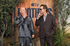 Woody Harrelson e Matthew McConaughey alla première mondiale della serie 'Brothers' presso l'Hammer Museum, il 17 settembre 2026