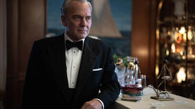 Jose Coronado come Basil in Il problema finale 1x01