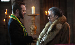 Kiefer Sutherland e Al Pacino in Father Joe di Barthélémy Grossmann