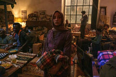 Attrice Beidja Yahiaoui sul set di Nessun Dolore (Painless)