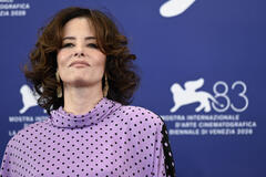 L'attrice Parker Posey al photocall del film Wild Horse Nine al Festival del Cinema di Venezia 83, giovedì 3 settembre 2026