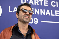Attore Behzad Khalaj al photocall del film Moragheb (Falling House) al Festival del Cinema di Venezia 83, giovedì 3 settembre 2026