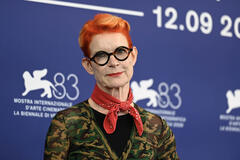 Sandy Powell al photocall del film Queer Edward II al Festival del Cinema di Venezia 83, venerdì 4 settembre 2026