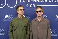 Liam Gallagher e Noel Gallagher al photocall del film Oasis: Don't Look Back in Anger al Festival del Cinema di Venezia 83, sabato 5 settembre 2026