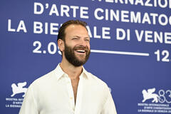 Alessandro Borghi al photocall del film Serpenti al Festival del Cinema di Venezia 83, sabato 5 settembre 2026