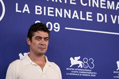 Riccardo Scamarcio al photocall del film I figli della scimmia al Festival del Cinema di Venezia 83, lunedì 7 settembre 2026