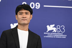 Lee Kang-sheng al photocall del film Weichen (Dust) al Festival del Cinema di Venezia 83, martedì 8 settembre 2026