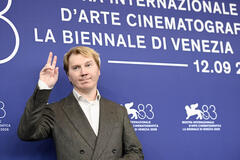 Paul Dano al photocall del film Bunker al Festival del Cinema di Venezia 83, martedì 8 settembre 2026