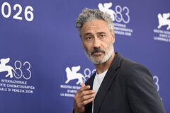 Taika Waititi al photocall del film Place to be al Festival del Cinema di Venezia 83, mercoledì 9 settembre 2026