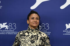L'attrice Léonie Simaga al photocall del film Un peu avant minuit al Festival del Cinema di Venezia 83, giovedì 10 settembre 2026