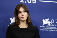 L'attrice Clara Pacini al photocall del film Un peu avant minuit al Festival del Cinema di Venezia 83, giovedì 10 settembre 2026