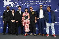 Delegazione del film Twist & Shoot Mister Suzuki (tra cui Saori Kanda, Yves Montmayeur) al Festival del Cinema di Venezia 83, giovedì 10 settembre 2026
