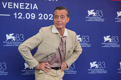 L'attore Maurizio Lombardi al photocall del film Dio Ride al Festival del Cinema di Venezia 83, sabato 12 settembre 2026