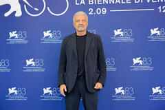 Il regista Giovanni Veronesi al photocall del film Dio Ride al Festival del Cinema di Venezia 83, sabato 12 settembre 2026