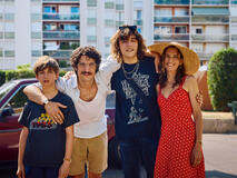 Just an Illusion - La mia famiglia quasi perfetta - Immagine Ufficiale