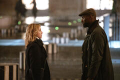 Ludivine Sagnier, Omar Sy in Lupin 3x01