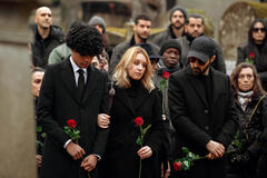 Etan Simon, Ludivine Sagnier, Antoine Gouy in Lupin 3x02