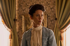 Rebecca Hall come Abby Borden in Monster: La storia di Lizzie Borden 1x01
