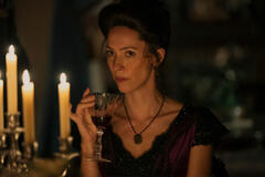 Rebecca Hall come Abby Borden in Monster: La storia di Lizzie Borden 1x03