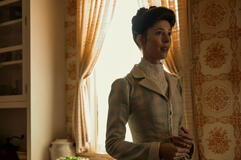 Rebecca Hall come Abby Borden in Monster: La storia di Lizzie Borden 1x04