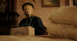 Vicky Krieps come Maggie Sullivan in Monster: La storia di Lizzie Borden 1x01