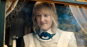 Vicky Krieps come Maggie Sullivan in Monster: La storia di Lizzie Borden 1x01