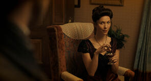 Rebecca Hall come Abby Borden in Monster: La storia di Lizzie Borden 1x03