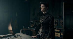 Rebecca Hall come Abby Borden in Monster: La storia di Lizzie Borden 1x04