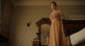 Ella Beatty come Lizzie Borden in Monster: La storia di Lizzie Borden 1x04