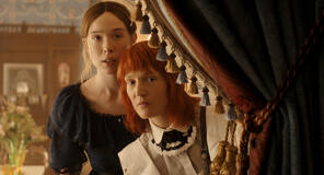 (S-D) Ella Beatty come Lizzie Borden, Vicky Krieps come Maggie Sullivan in Monster: La storia di Lizzie Borden 1x06