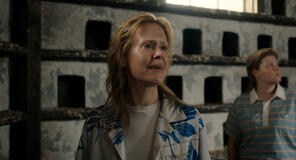 (S-D) Sarah Paulson come Aileen Wuornos, Jessie Lee come Shelby in Monster: La storia di Lizzie Borden 1x06