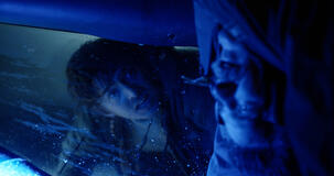 Austin Abrams (sx) e Johnno Wilson in Resident Evil (2026) di Zach Cregger