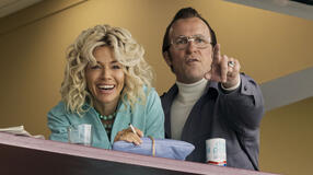 (S-D) Sienna Miller (Carol Davis) e Christian Bale (Al Davis) in Madden