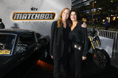 Jules Daly e Robbie Brenner alla première mondiale del film originale Apple 'Matchbox The Movie' all'AMC Lincoln Square il 5 ottobre 2026 a New York