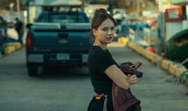Ruby Stokes come Mary in Below 1x01
