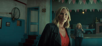 Natasha Henstridge come Jan Hickey in Below 1x01
