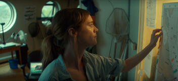 Mackenzie Davis come Fonda Lee in Below 1x02