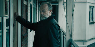 Hugo Weaving in Slow Horses 6x02