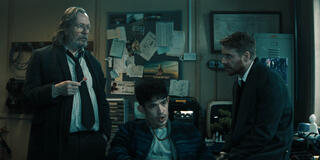 Sir Gary Oldman, Christopher Chung e Jack Lowden in Slow Horses 6x02