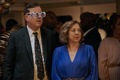 Jeremy Swift e Mary Roscoe in Ted Lasso 4x06