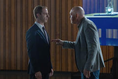 Mark Zuckerberg (Jeremy Strong) e Charlie Garrity (Bill Burr) in The Social Reckoning