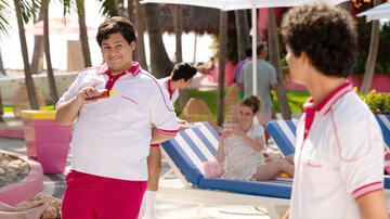 Fernando Carsa in Acapulco 2x02