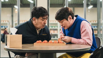 Ryu Seung-ryong, Ahn Jae-hong in Chicken Nugget 1x01