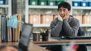 Ryu Seung-ryong in Chicken Nugget 1x10