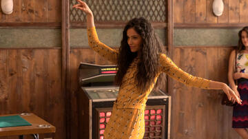 Eva Cela come Lucia in Supersex 1x05