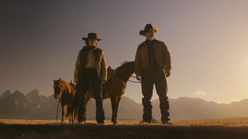 Lili Taylor e Josh Brolin in Outer Range - Stagione 2 - First Look