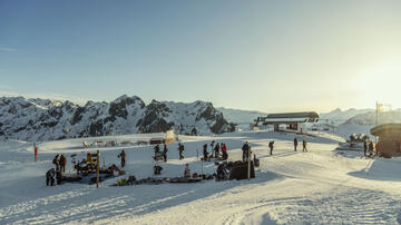 Immagini dalla serie - Anthracite 1x01