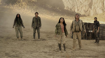 Kiersey Clemons, Ren Watabe, Anna Sawai, Kurt Russell e Elisa Lasowski in Monarch: Legacy of Monsters 1x06