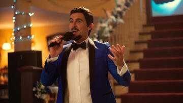 Josh Segarra in Il premio del destino 1x07