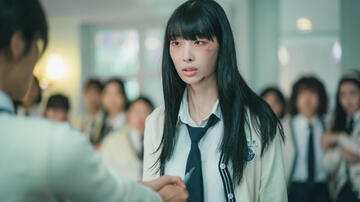 Ryu Da In come Myeong Ja-eun in Pyramid Game 1x01